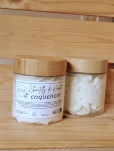 alt="Chantilly de karité coquelicot O’Natur’Elle – soin fleuri et nourrissant, fait main en France"